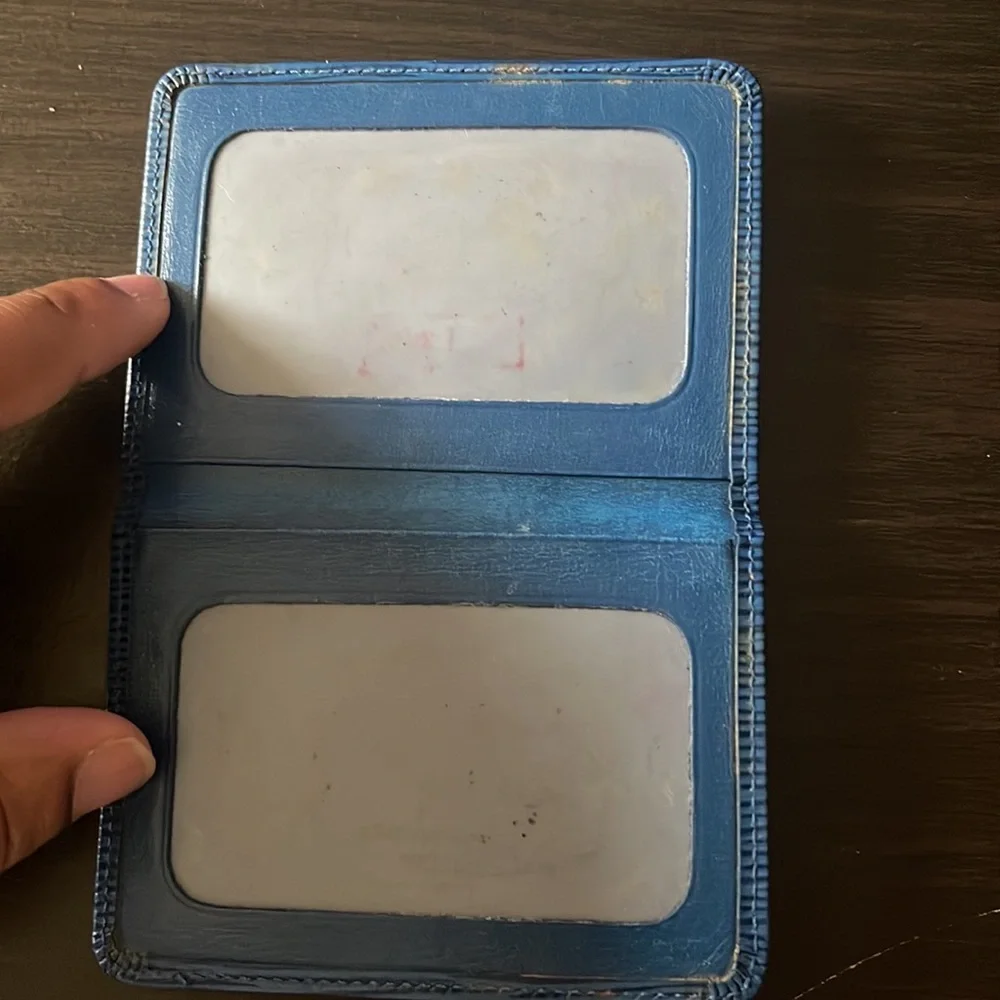 Blue LV Epi card holder - Picture 2 of 3